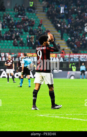 Milan, Italie. Décembre 13th, 2015. L. Adriano de l'AC Milan au cours de la Serie A italienne League match de foot entre AC Milan et H.Vérone à San Siro à Milan, Italie. Credit : Gaetano Piazzolla/Alamy Live News Banque D'Images