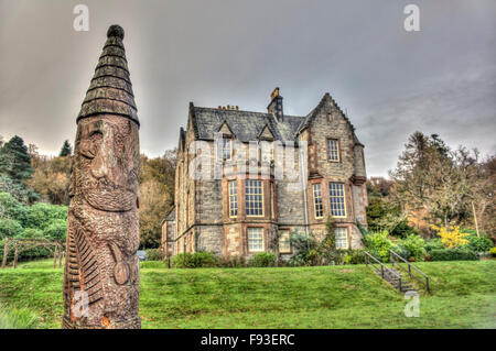 Image HDR de Totem et Shambellie House, nouvelle abbaye, Dumfries et Galloway prise en novembre. Banque D'Images