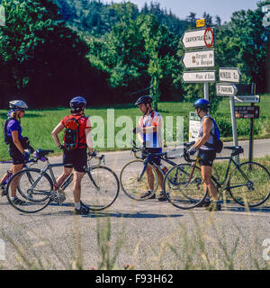 Randonnée VTT, la signalisation routière, Vaucluse, Provence, France, Europe Banque D'Images