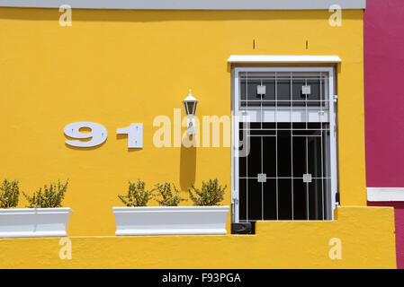 Maisons colorées sur Wale Street, dans le quartier Bo Kaap de Cape Town Banque D'Images