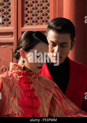 Young Couple in Cultural Palace du groupe peopleim, Beijing, China, Asia Banque D'Images