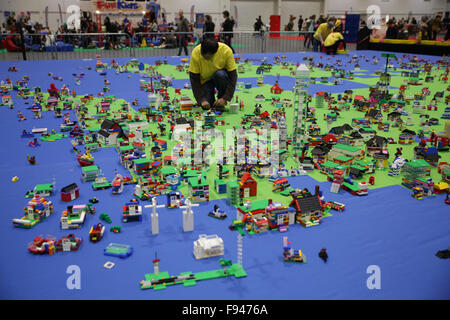 Londres, Royaume-Uni. 12 Décembre, 2015. 2015 La brique est une exposition dédiée à Lego et s'exécute au London's ExCel sur trois jours à partir du 11 au 13 décembre. Il dispose d''affiche y compris Harry Potter, star wars, des monuments tels que Big Ben et un festival de musique de danse Décembre 12 2015.,. Crédit : Jason Richardson/Alamy Live News Banque D'Images