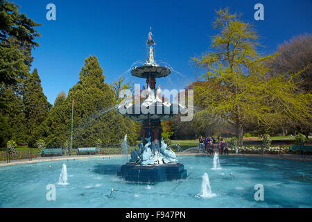 Peacock Fontaine, jardins botaniques, Christchurch, Canterbury, île du Sud, Nouvelle-Zélande Banque D'Images