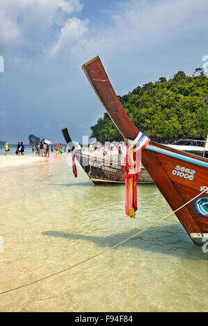 Plage sur l'île de Tup (également connu sous le nom de remous, île de Koh Touchez ou Koh Thap). La province de Krabi, Thaïlande. Banque D'Images