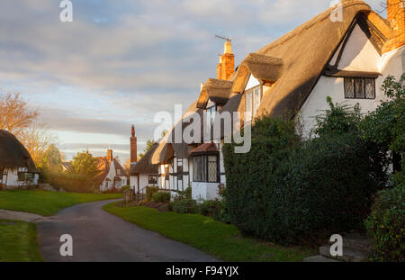 Chaumières à Welford sur Avon, dans le Warwickshire, en Angleterre. Banque D'Images