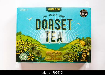 Fort de Golden Blend Dorset plateau contenant 80 tasses de thé soleil isolé sur fond blanc Banque D'Images