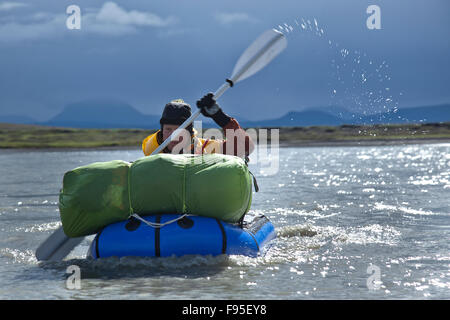 Descente en eaux vives de la rivière Thjorsa (Thjorsa) dans le centre de l'Islande Banque D'Images