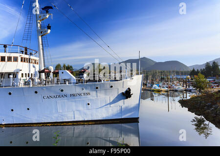 Canadian Princess à Ucluelet Harbour, île de Vancouver, Colombie-Britannique, Canada. Banque D'Images