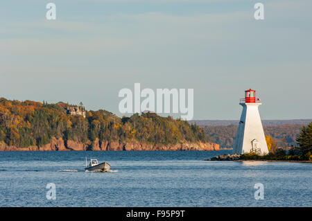 Baddeck Light House, l'île du Cap-Breton, Nouvelle-Écosse Banque D'Images