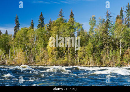 Otter Rapids le long de la rivière Churchill, dans le nord de la Saskatchewan, Canada Banque D'Images