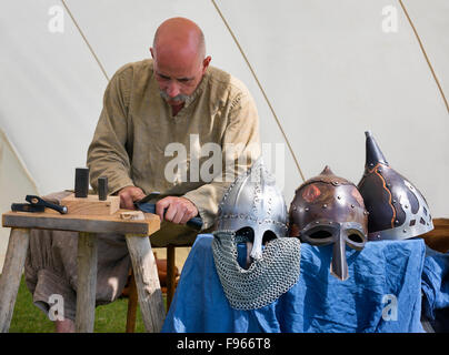 De forgeron, casques vikings Festival islandais du Manitoba, Gimli, Manitoba, Canada Banque D'Images