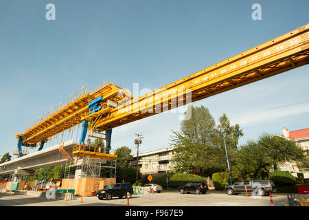 Portique élevé durant la construction de la ligne Evergreen du Skytrain. Burnaby, Colombie-Britannique, Canada. Banque D'Images