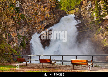 Cameron Falls, Waterton Lakes National Park, Alberta, Canada Banque D'Images