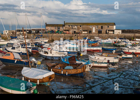 Lyme Regis harbour quand la marée est out, Devon, England, UK Banque D'Images