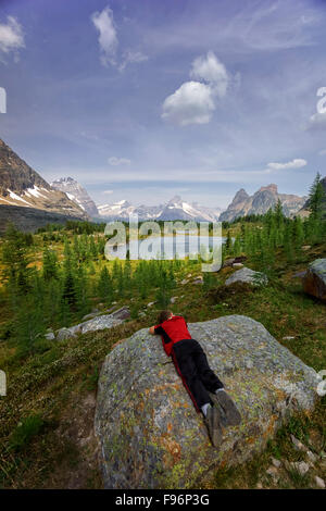 Le lac O'Hara, dans le parc national Yoho, Canadian Rockies Banque D'Images