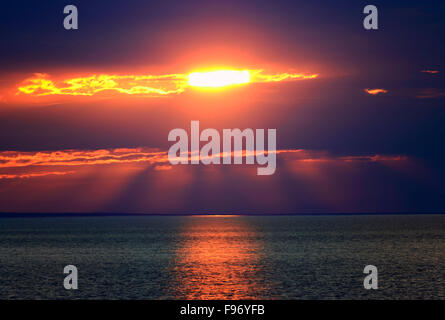 Spectaculaire Coucher de soleil sur la baie Georgienne, Ontario, Canada Banque D'Images