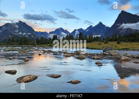 Parc Jasper Tonquin Valley sunset Banque D'Images