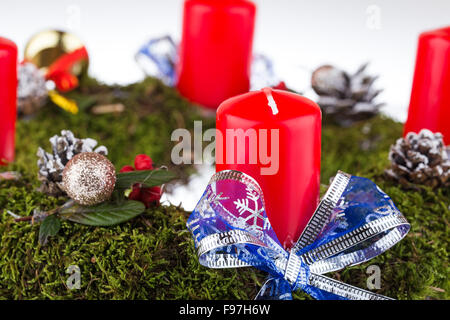 La guirlande avec des bougies pour la période de Noël Banque D'Images