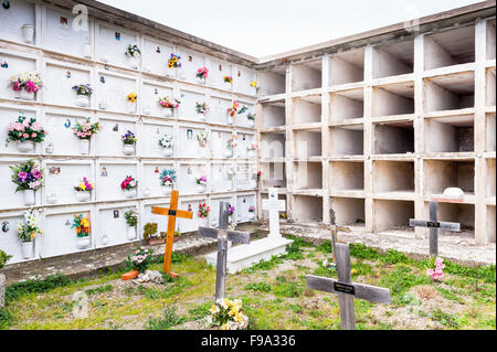 Le cimetière au-dessus de la ville de Manarola, la Ligurie, La Spezia, Cinque Terre, Italie Banque D'Images