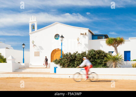 Église sur La Graciosa Island près de Lanzarote. Canaries, Espagne Banque D'Images