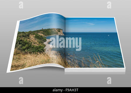 Afficher le long de la ligne de falaise de la mer Baltique jusqu'à la Cap Arkona, Ruegen Island, Mecklembourg-Poméranie-Occidentale, Allemagne, Europe Banque D'Images