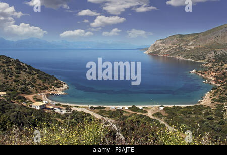 La baie d'Agios Vasilios, l'une des nombreuses baies isolées situé près de la ville de Galaxidi Phocide dans golfe de Corinthe, Grèce centrale, région Banque D'Images