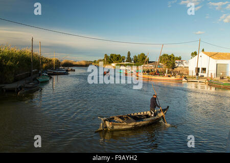 El Palmar ville sur le parc national de zones humides de l'Albufera de Valence, Espagne - restaurants paella et les rizières. Banque D'Images