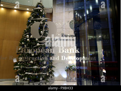 Londres, Royaume-Uni. Le 15 décembre, 2015. Photos prises le 15 décembre 2015 montre le hall de la Banque européenne pour la reconstruction et le développement (BERD) à Londres, Grande-Bretagne. La BERD a annoncé le 14 décembre que son conseil des gouverneurs a approuvé une demande présentée par les autorités chinoises pour la Chine de devenir actionnaire de la Banque. © Han Yan/Xinhua/Alamy Live News Banque D'Images