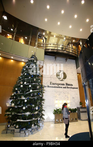 Londres, Royaume-Uni. Le 15 décembre, 2015. Photos prises le 15 décembre 2015 montre le hall de la Banque européenne pour la reconstruction et le développement (BERD) à Londres, Grande-Bretagne. La BERD a annoncé le 14 décembre que son conseil des gouverneurs a approuvé une demande présentée par les autorités chinoises pour la Chine de devenir actionnaire de la Banque. © Han Yan/Xinhua/Alamy Live News Banque D'Images