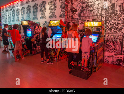 FAILE et BAST deluxx fluxx arcade Brooklyn Museum Banque D'Images