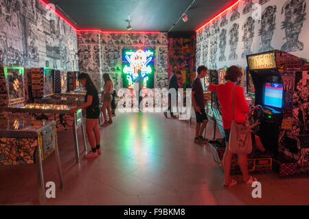 FAILE et BAST deluxx fluxx arcade Brooklyn Museum Banque D'Images