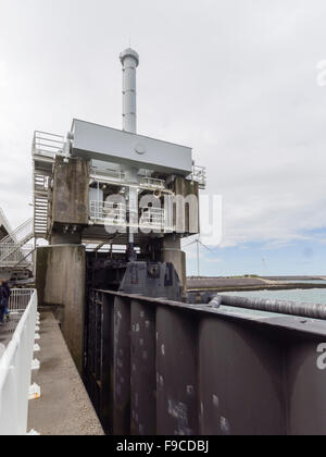 Escaut eidersperrwerk Oosterscheldekering (barrage), barrage et viaduc entre la mer du Nord et la plaine. Banque D'Images