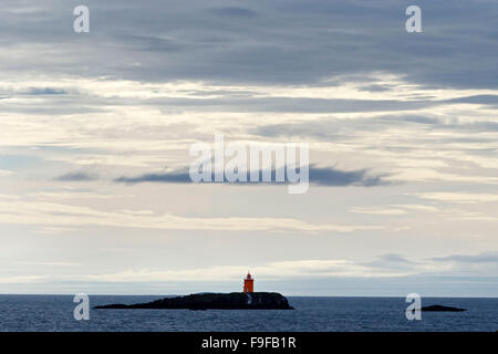 Le phare sur l'île de Flatey, petite île, l'Islande, l'Europe. Banque D'Images