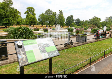 Les Jardins italiens sont une série de fontaines, bassins et sculptures dans les jardins du palais de Kensington London England UK Banque D'Images