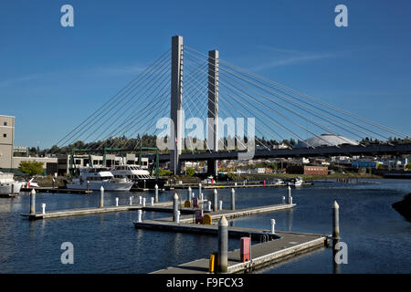 WASHINGTON - Dock Street Marina sur la voie des Logiciels Libres, la SR 509 et le pont de Tacoma Tacoma Dome vue's Museum of Glass Banque D'Images