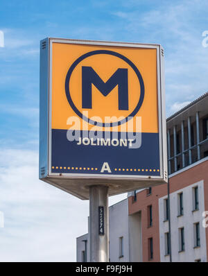 Toulouse Metro sign à la station de métro Jolimont. Banque D'Images