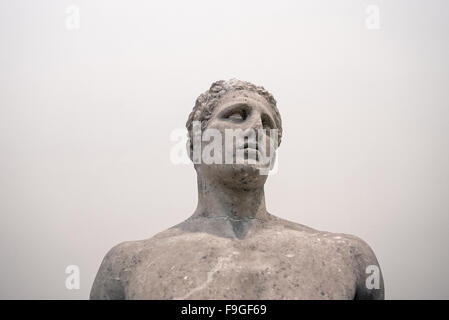 Agias athlète olympique statue (330BC) au Musée archéologique de Delphes, Delphi, Fokida, région du centre de la Grèce Banque D'Images