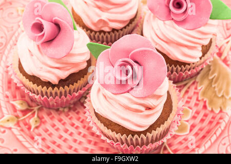 Cupcakes Vintage un ancien bac. Banque D'Images