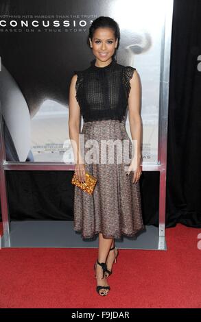 New York, NY, USA. Dec 16, 2015. Gugu Mbatha-Raw aux arrivées de commotion Premiere, AMC Loews Lincoln Square, New York, NY 16 Décembre, 2015. Credit : Kristin Callahan/Everett Collection/Alamy Live News Banque D'Images