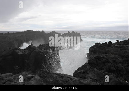 Les disjoncteurs, Ponta do bacelo, São Miguel, Açores, Portugal Banque D'Images