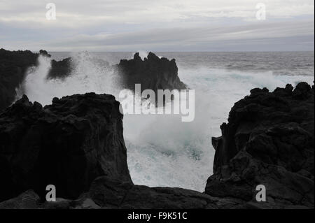 Les disjoncteurs, Ponta do bacelo, São Miguel, Açores, Portugal Banque D'Images