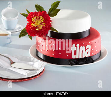 Gateau D Anniversaire Tina Photo Stock Alamy