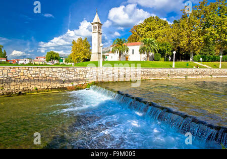 Jadro river cascade dans ville de Solin, Dalmatie, Croatie Banque D'Images