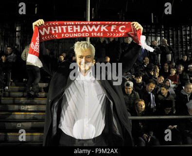 Brighton UK 16th décembre 2015 - Simon Kirby MP au FA Cup 2nd Replay match entre Whitehawk et Dagenham et Redbridge au sol clos de Brighton Banque D'Images