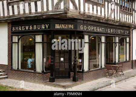Royaume-uni, Angleterre, Worcestershire, Bromsgrove, Musée d'Avoncroft, String of Horses pub, de Uhldingen-mühlhofen, maintenant museum cafe Banque D'Images
