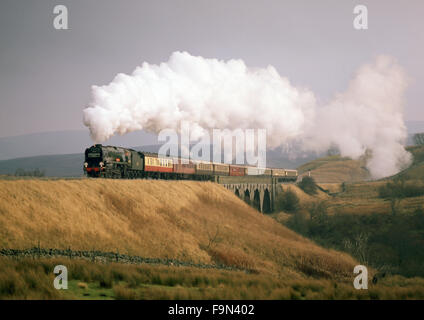 Pays de l'ouest aucune classe 34027 Taw Valley sur Lunds Viaduc de régler à Carlisle Railway Banque D'Images