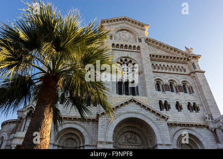 La Cathédrale de Saint Nicolas à Monaco pendant un matin ensoleillé Banque D'Images