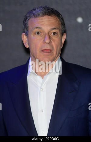 Bob Iger au Star Wars : Le travail s'éveille, première Européenne à Leicester Square, Londres le 16 décembre Banque D'Images