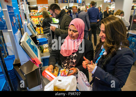 Le premier supermarché Albert Heijn sans caissiers et où seuls peuvent être payés via selfscan Banque D'Images