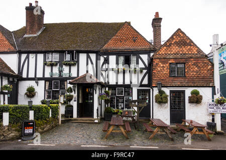 Le White Horse pub à Shere, Surrey, UK Banque D'Images